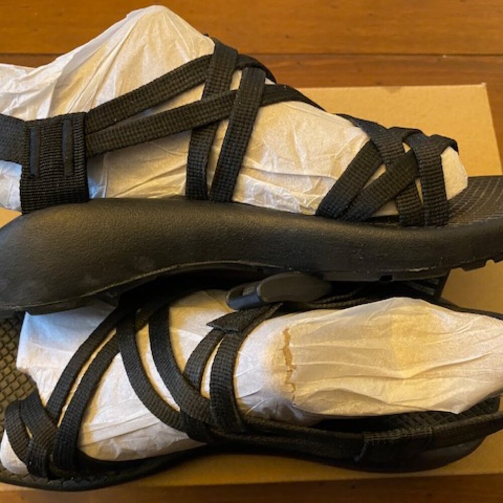 Black Womens Chacos Size 8